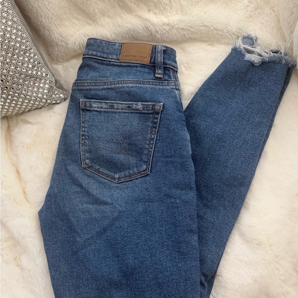 American Eagle Outfitters Blue Cropped Jeans